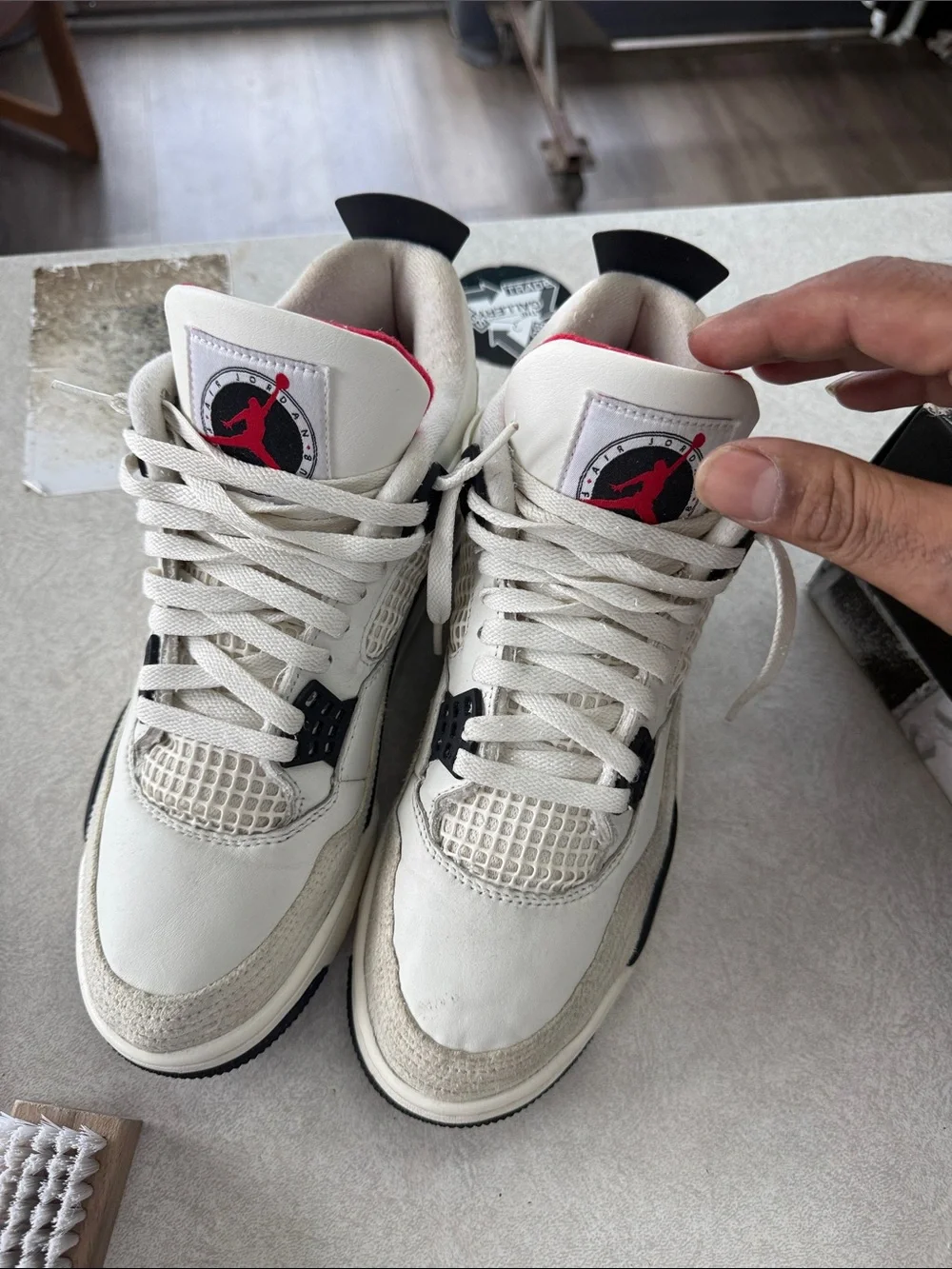 Jordan 4 flight club Men’s Sneakers White with Black and Red Accents w/box 9.5